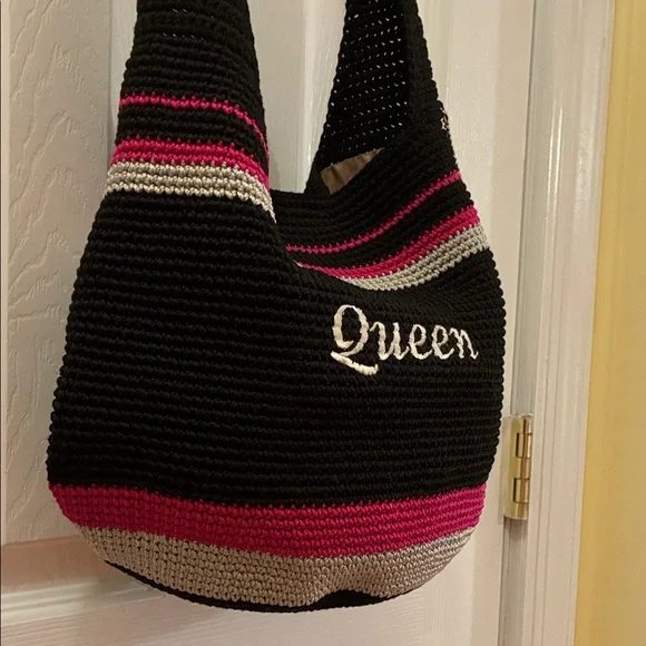 The Sak Black and Pink “QUEEN”Crochet Shoulder Bag - Picture 6 of 16